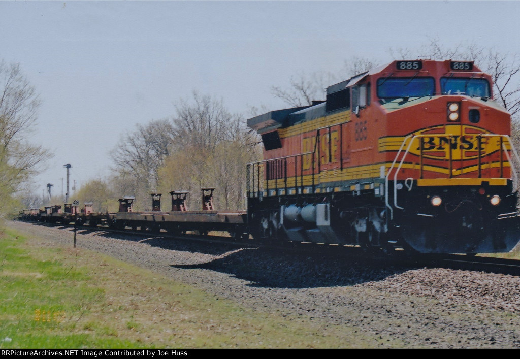 BNSF 885 West